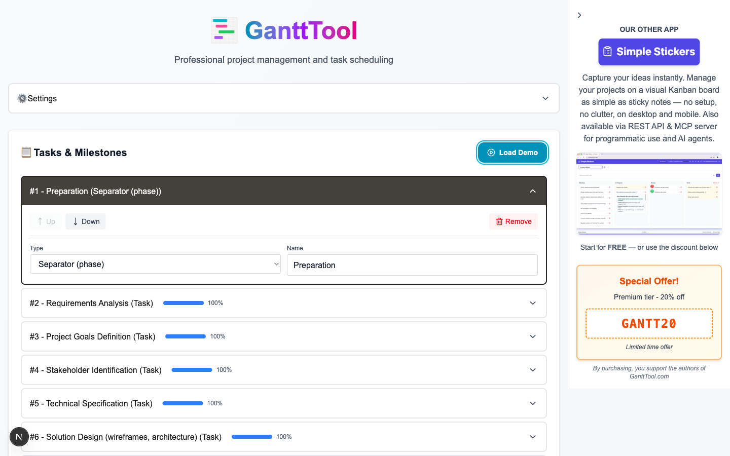 Editor GanttTool s načteným demem plánu vývoje SaaS produktu, zobrazující úkoly v akordeonovém seznamu